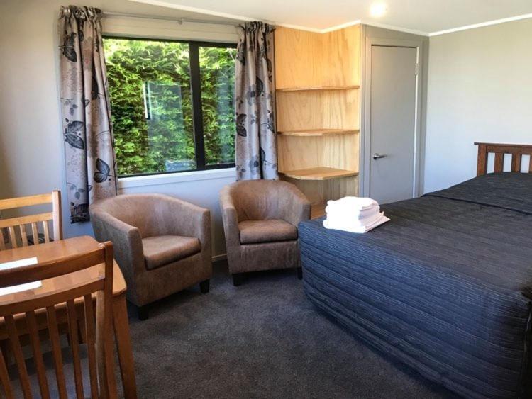 Riverton Holiday Park Bagian luar foto