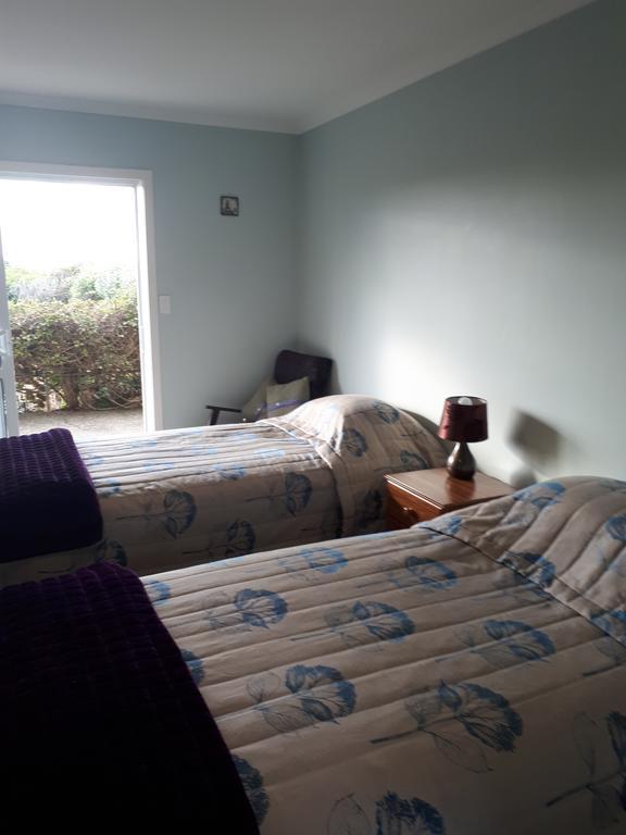 Riverton Holiday Park Bagian luar foto